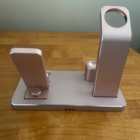 OLEBR 3-1charging station hold electronic 🍎 devices. cellphone, watch & earbuds - Picture 2 of 11